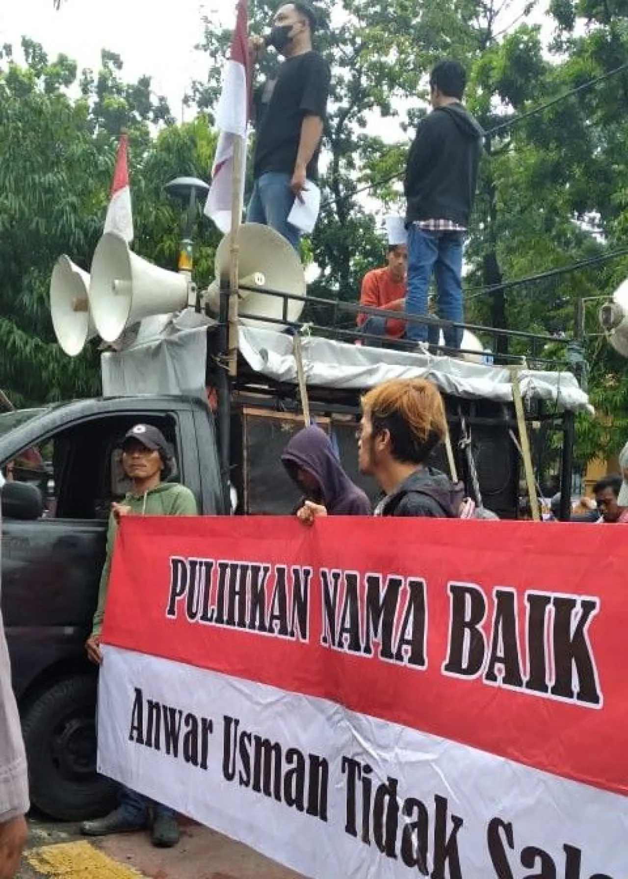 Massa Datangi PTUN Jakarta, KaPK Minta Anwar Usman Tidak Dizalimi