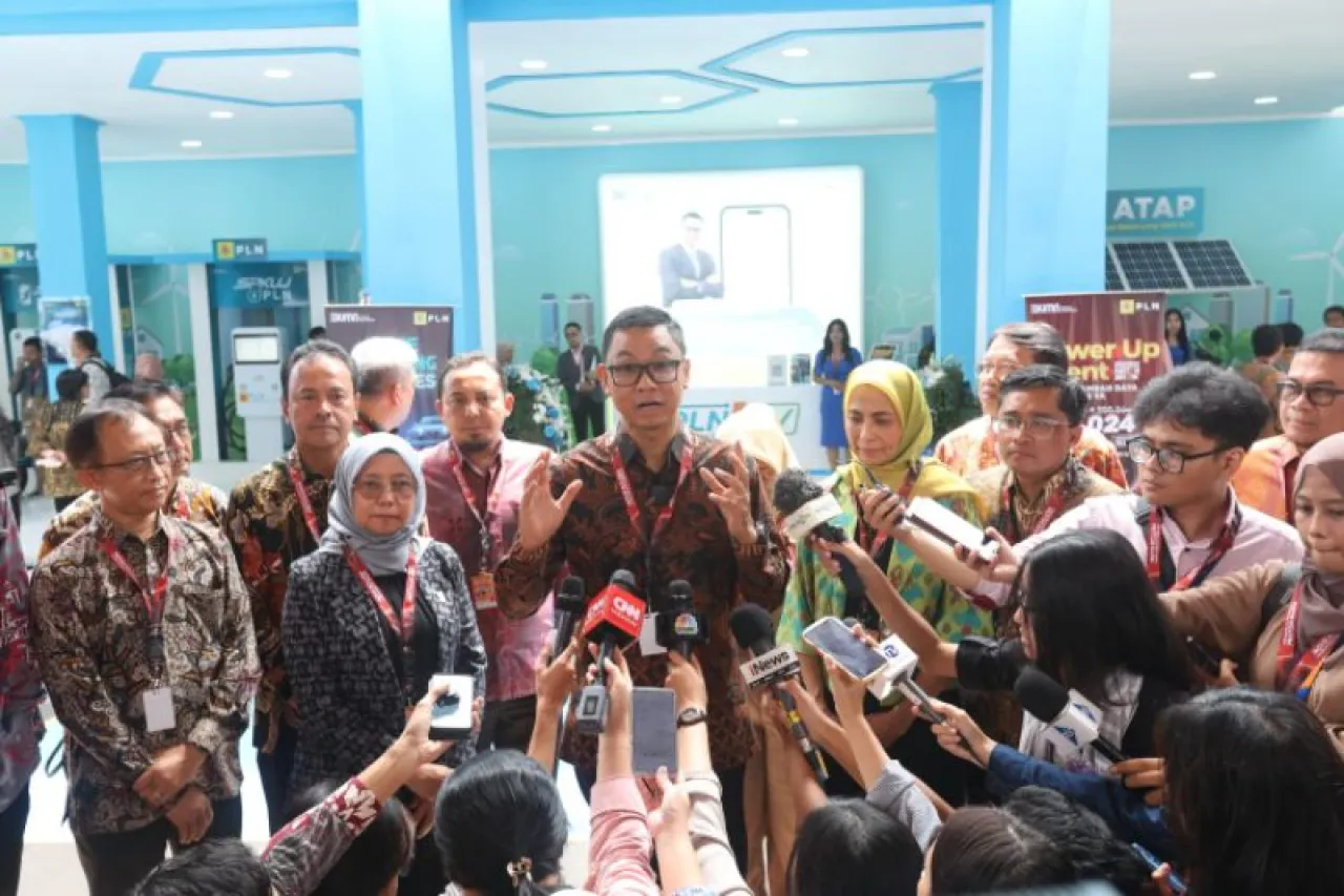 Banyak Menarik Pengunjung, PLN Dapat Penghargaan Most Interactive Booth di IIMS 2024
