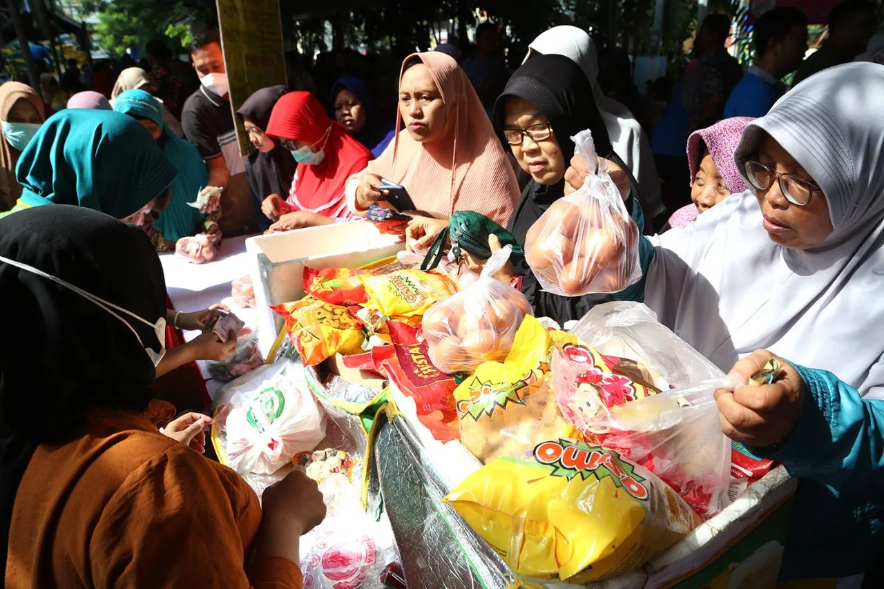 Stabilisasi Pasokan dan Harga Pangan, Pemkot Gelar Gerakan Pangan Murah di Rusun Penjaringansari
