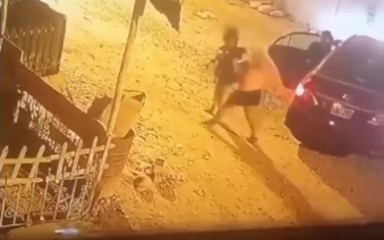 Keluar dari Mobil, Wanita Ini Langsung Ditembak Mati Teman Sendiri