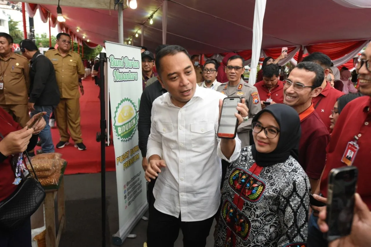 Wali Kota Eri Buka Bank Jatim QRIS Ramadan Vaganza di Balai Kota Surabaya, Digelar Selama Sepekan