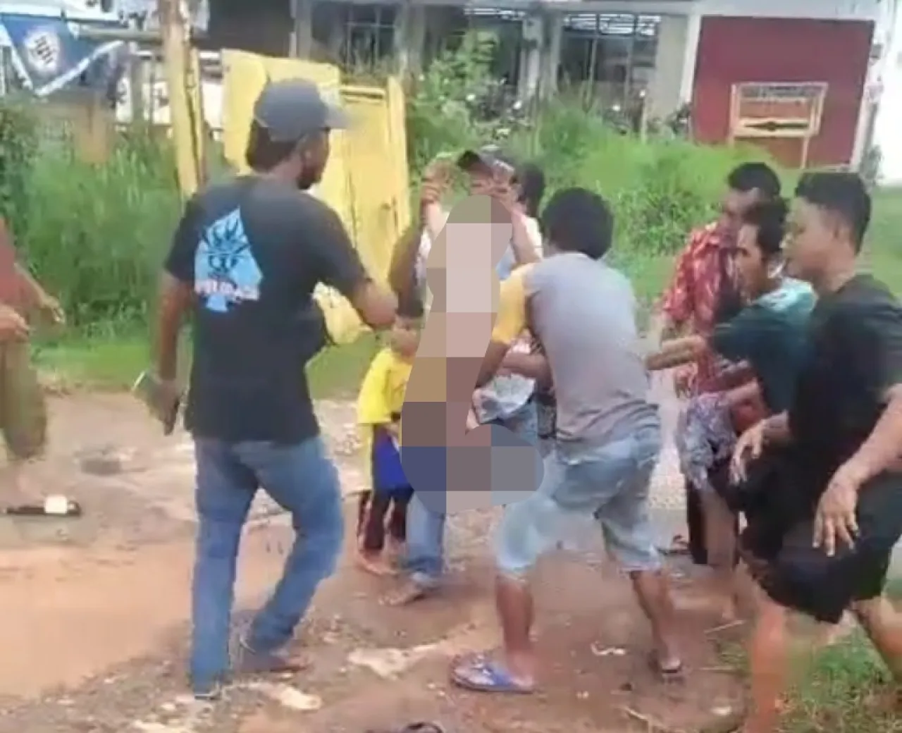 Main dengan Kakaknya, Bocah Usia 4 Tahun Terpeleset lalu Hanyut di Selokan