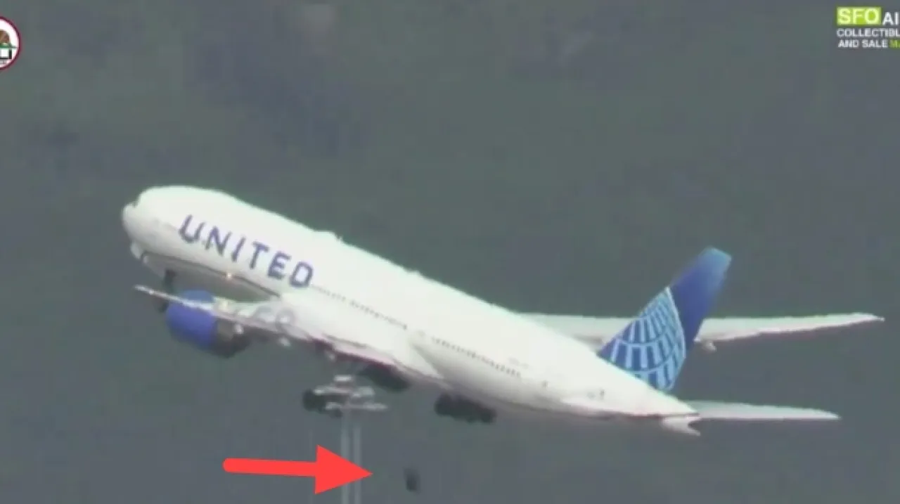Lepas Landas, Ban Pesawat United Airlines Terlepas