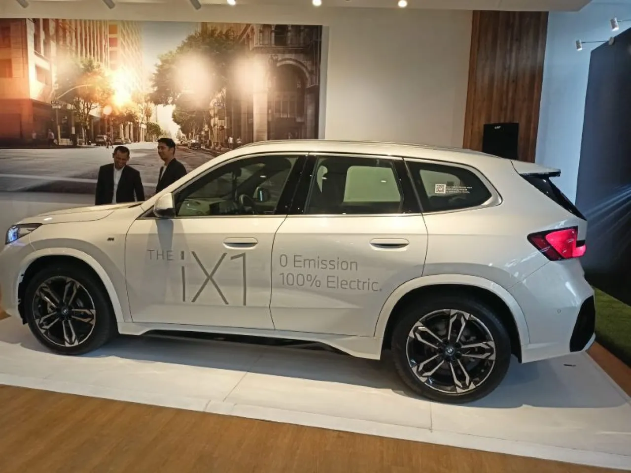 BMW Astra Luncurkan First-Ever BMW iX1, SAV Full-Listrik Modern