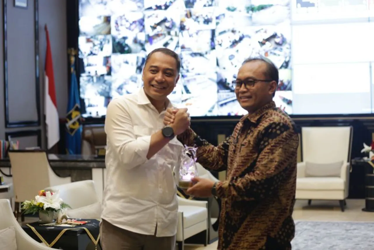 Eri Cahyadi Ajak Warga Surabaya Lapor SPT sebelum Mudik