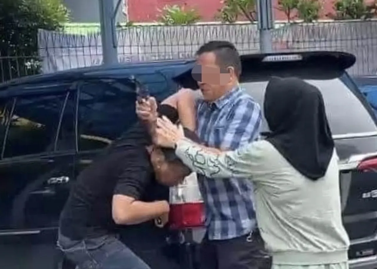 Ditagih agar Bayar Cicilan Mobil, Oknum Polisi Tembak Dua Debt Collector