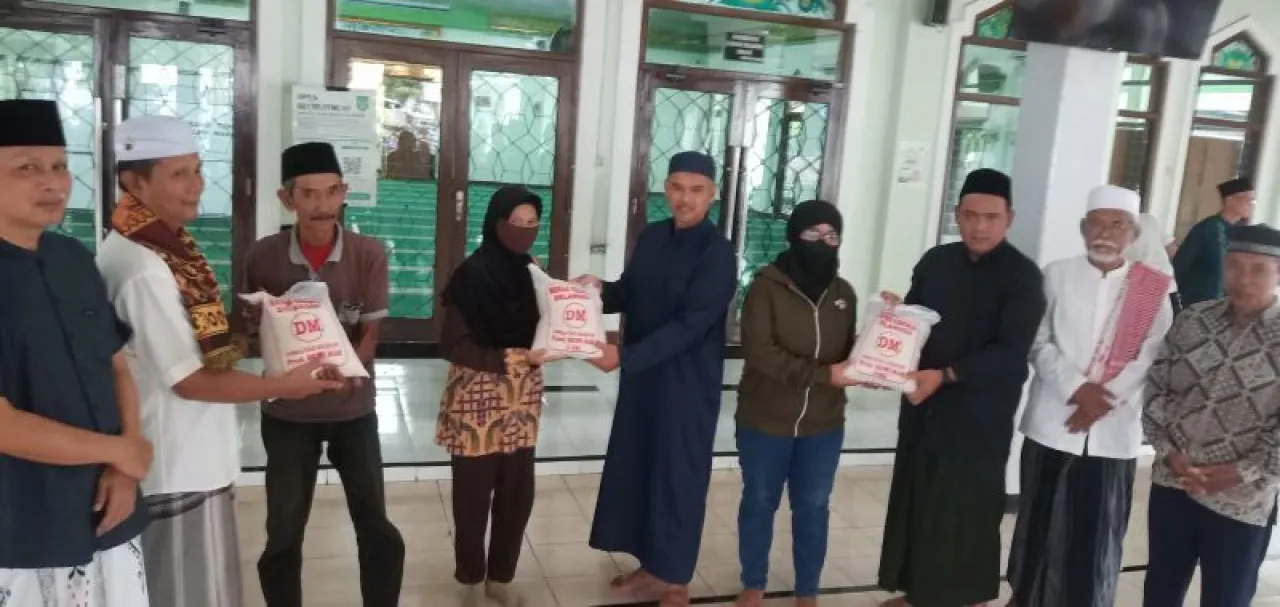 UPZ AlQodar Kembali Salurkan 238 Paket Sembako
