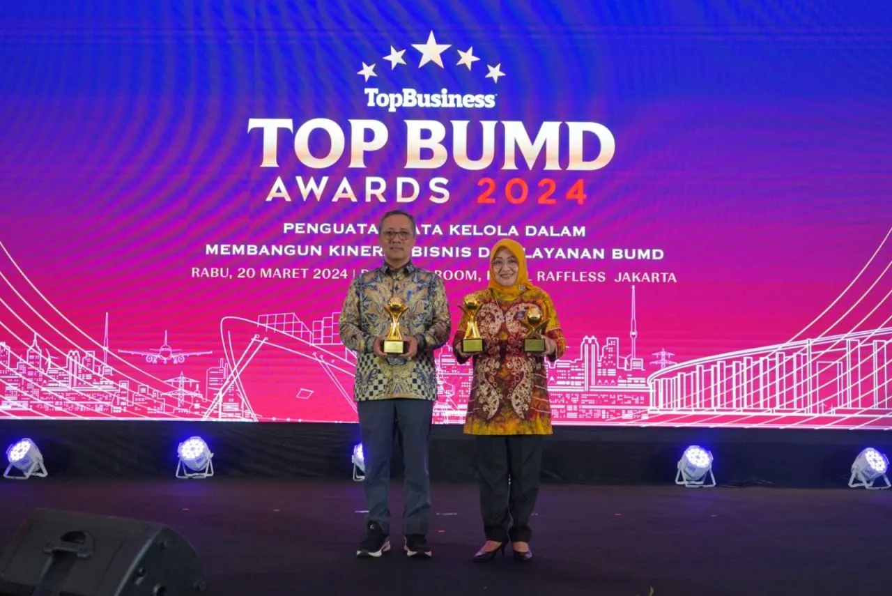 Pemkot Surabaya Borong 6 Penghargaan di TOP BUMD Awards 2024