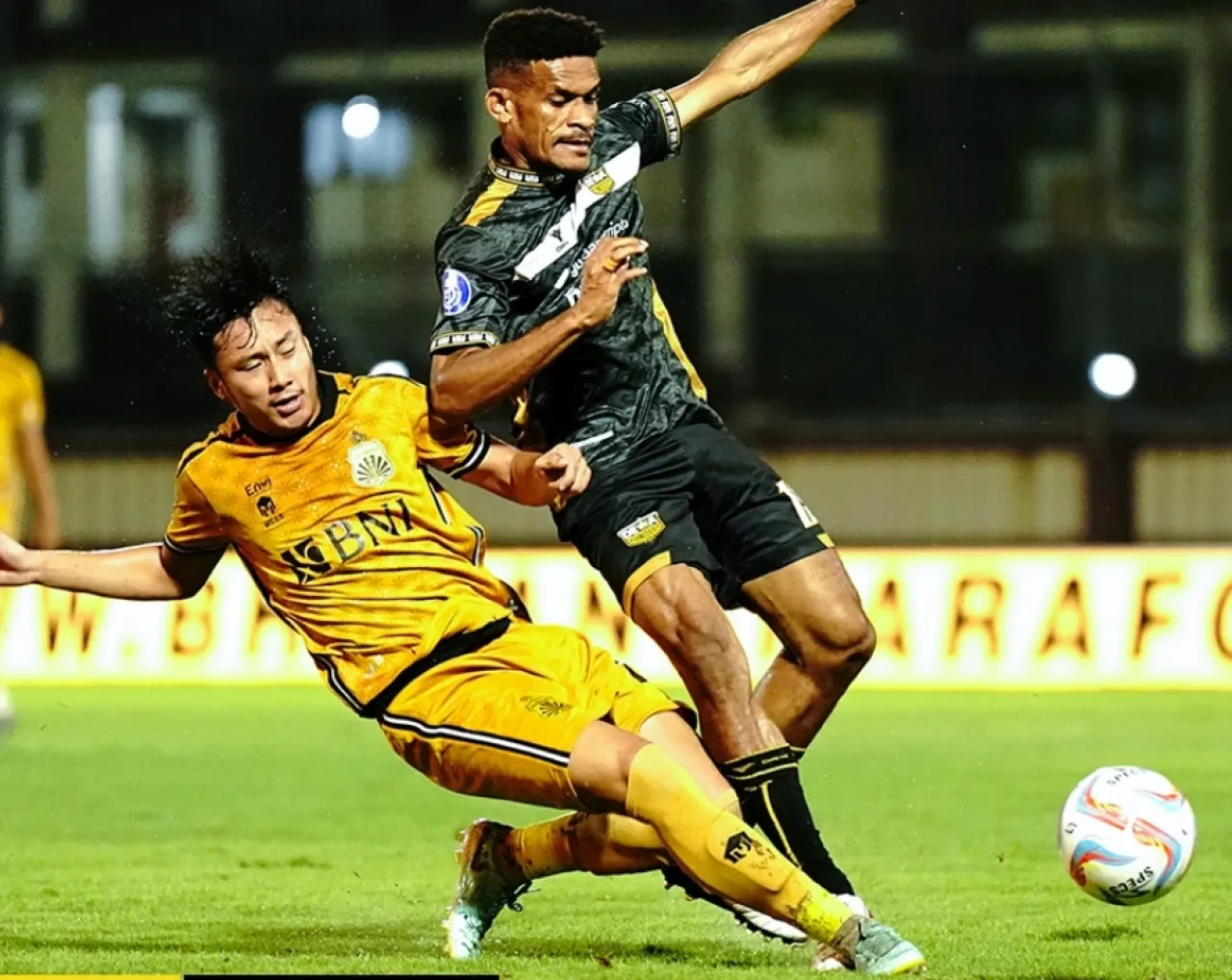Radja Nainggolan Cetak Gol, Bhayangkara FC Terancam Degradasi
