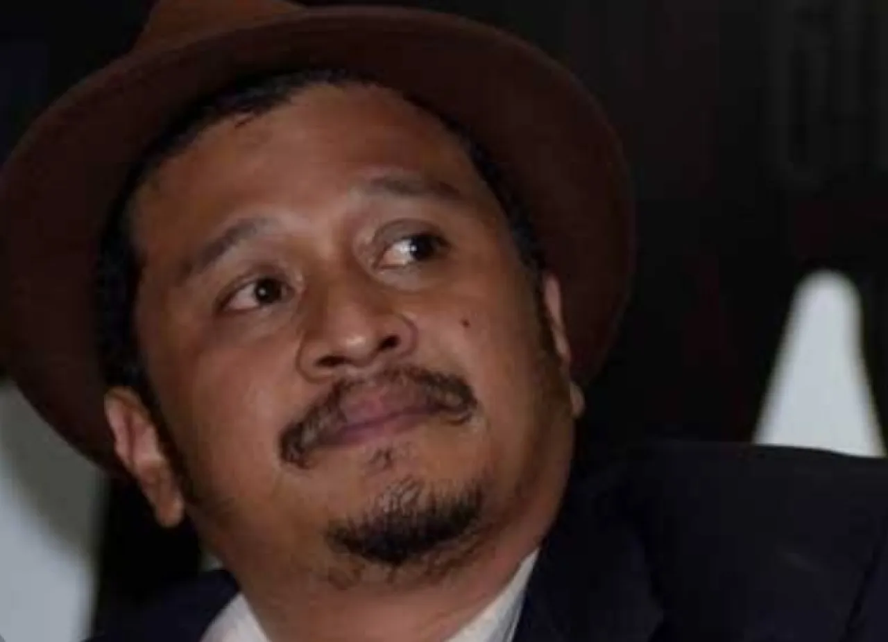 Ade Paloh, vokalis Sore, Menghadap Sang Khalik