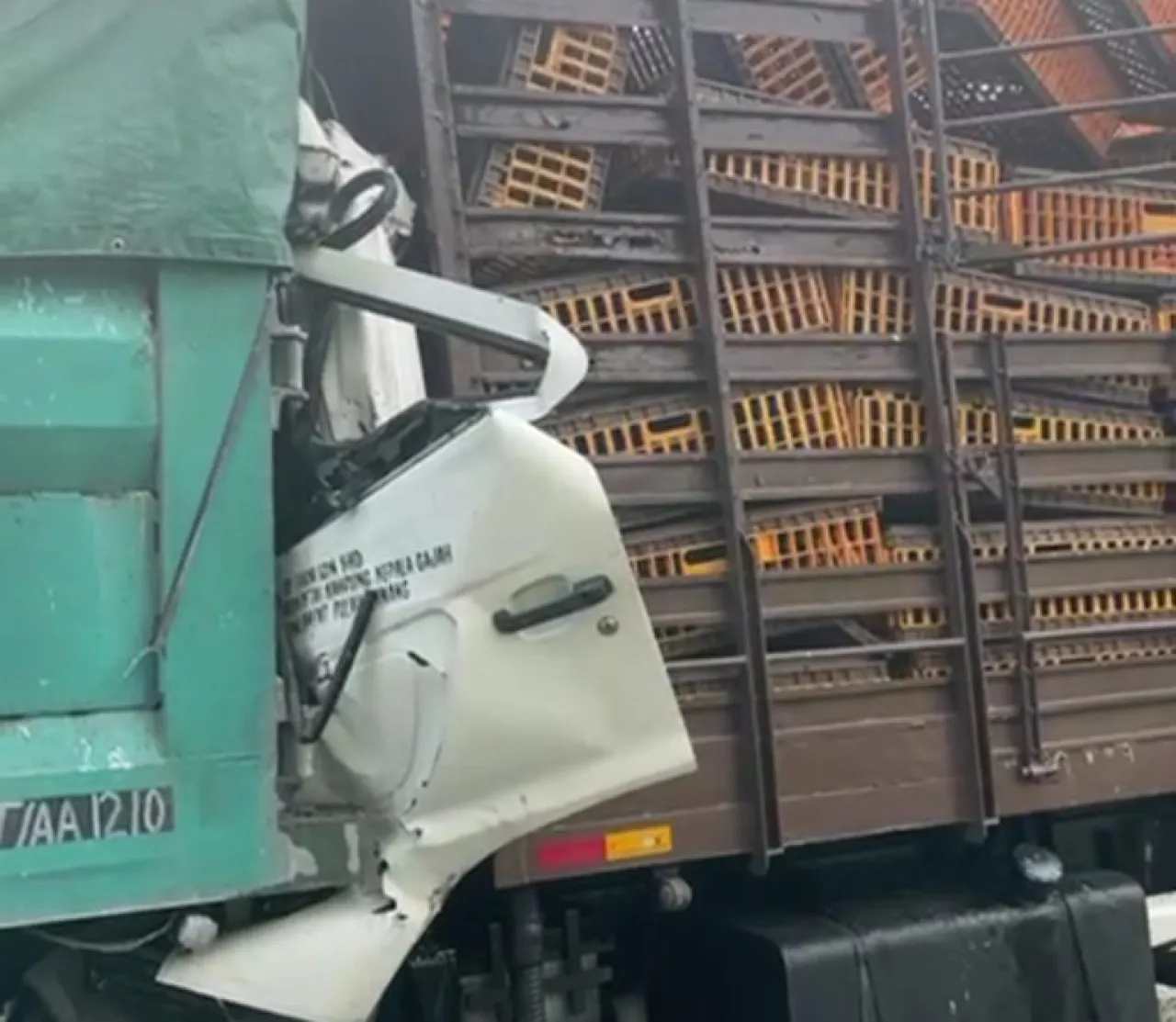 Dua Truk Tabrakan, 1 Tewas