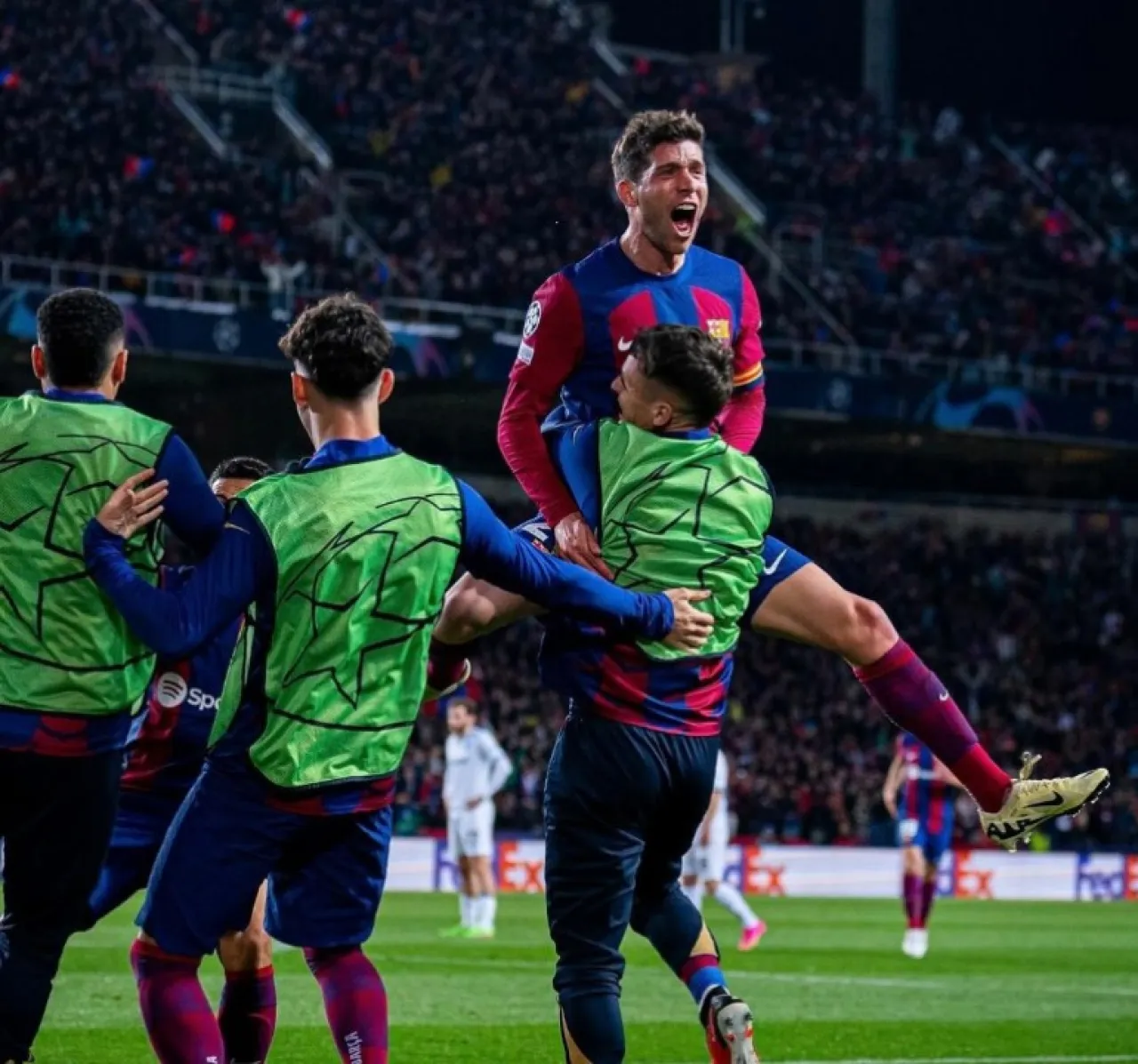 Susah Payah Kalahkan Napoli, Barcelona Lolos ke Perempat Final Liga Champions