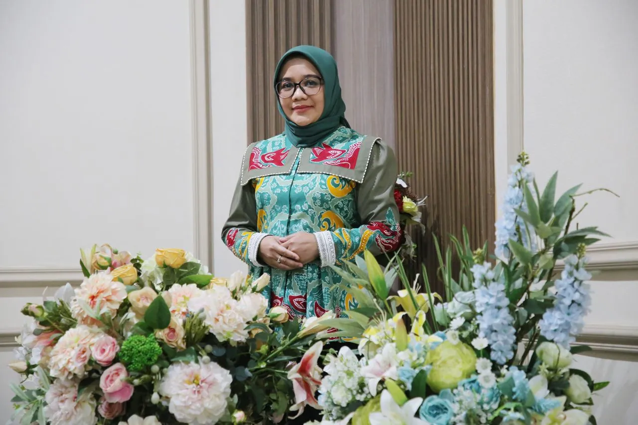 Rini Indriyani, Sosok Kartini Hebat di Balik Kesuksesan Wali Kota Eri Cahyadi
