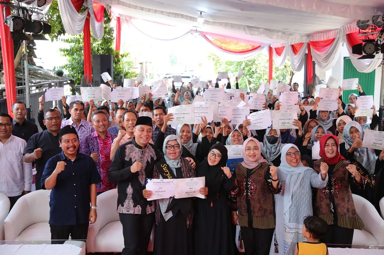 Wali Kota Eri Cahyadi Apresiasi Kegigihan Para Pelaku UMKM Jahit Benang Emas