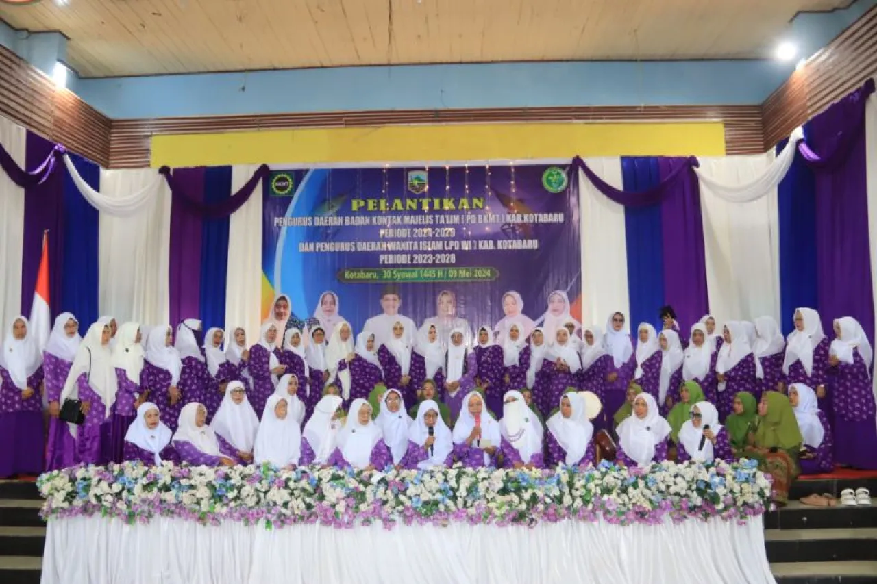 Pengukuhan Pengurus BKMT dan Pelantikan Wanita Islam Kabupaten Kotabaru