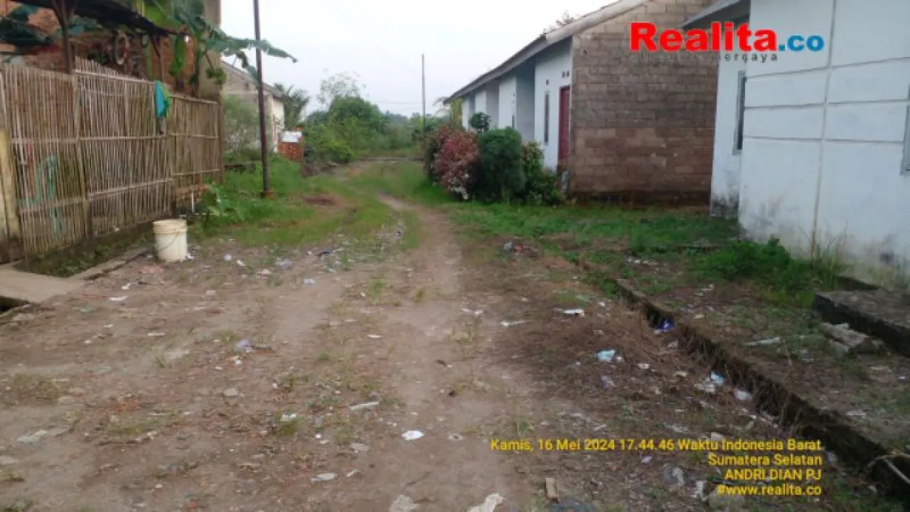 Perumahan Alghoni Residen Kelurahan Tanah Mas Indah Tidak Layak Huni, Kantor Developernya Tutup
