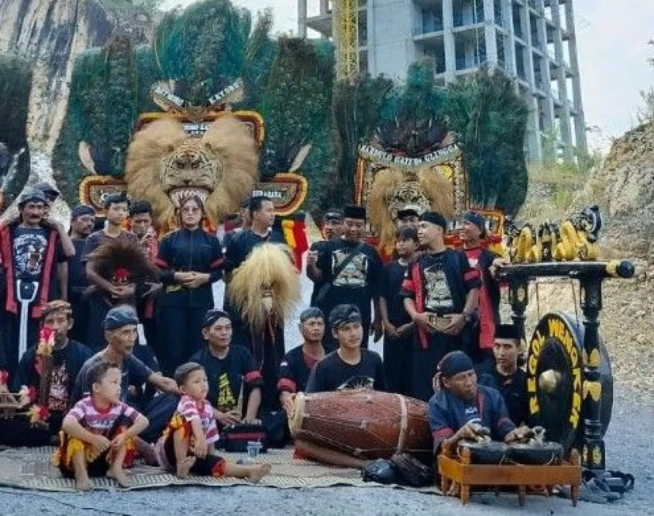 Kecam MRMP Disebut Berhala, Puluhan Seniman Reog Ponorogo Unjuk Rasa