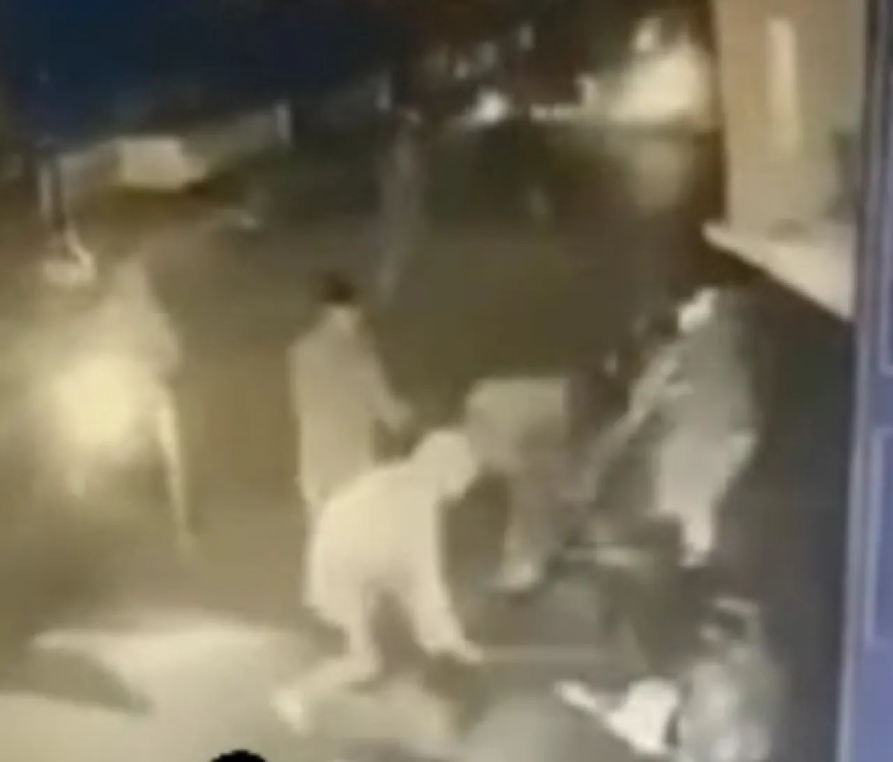 Dikeroyok, ABG Magelang Tergeletak dengan 12 Tusukan di Jalan