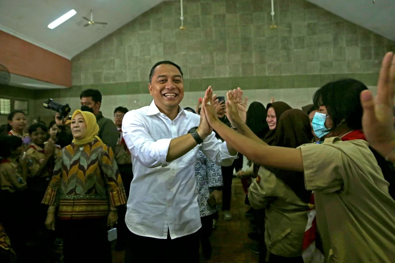 Berikan Motivasi Siswa GIKI 1 Surabaya, Wali Kota Eri Minta Tak Bedakan Sekolah Negeri dan Swasta