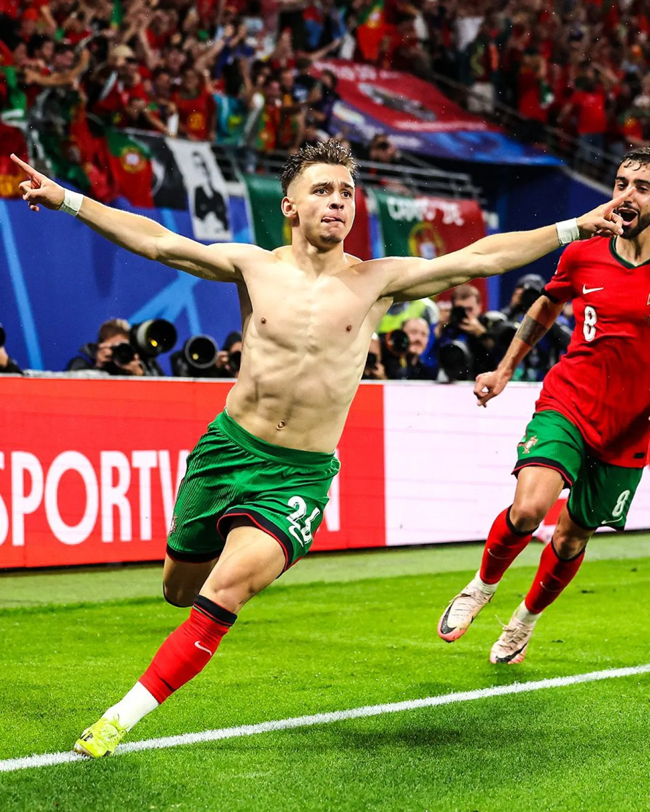 Berhasil Comeback, Ronaldo dkk Gulingkan Ceko 2-1