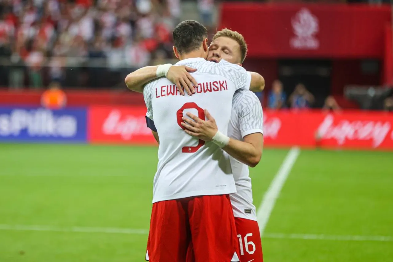 Polandia Jadi Tim Pertama yang Tersingkir, Lewandowski Pamit