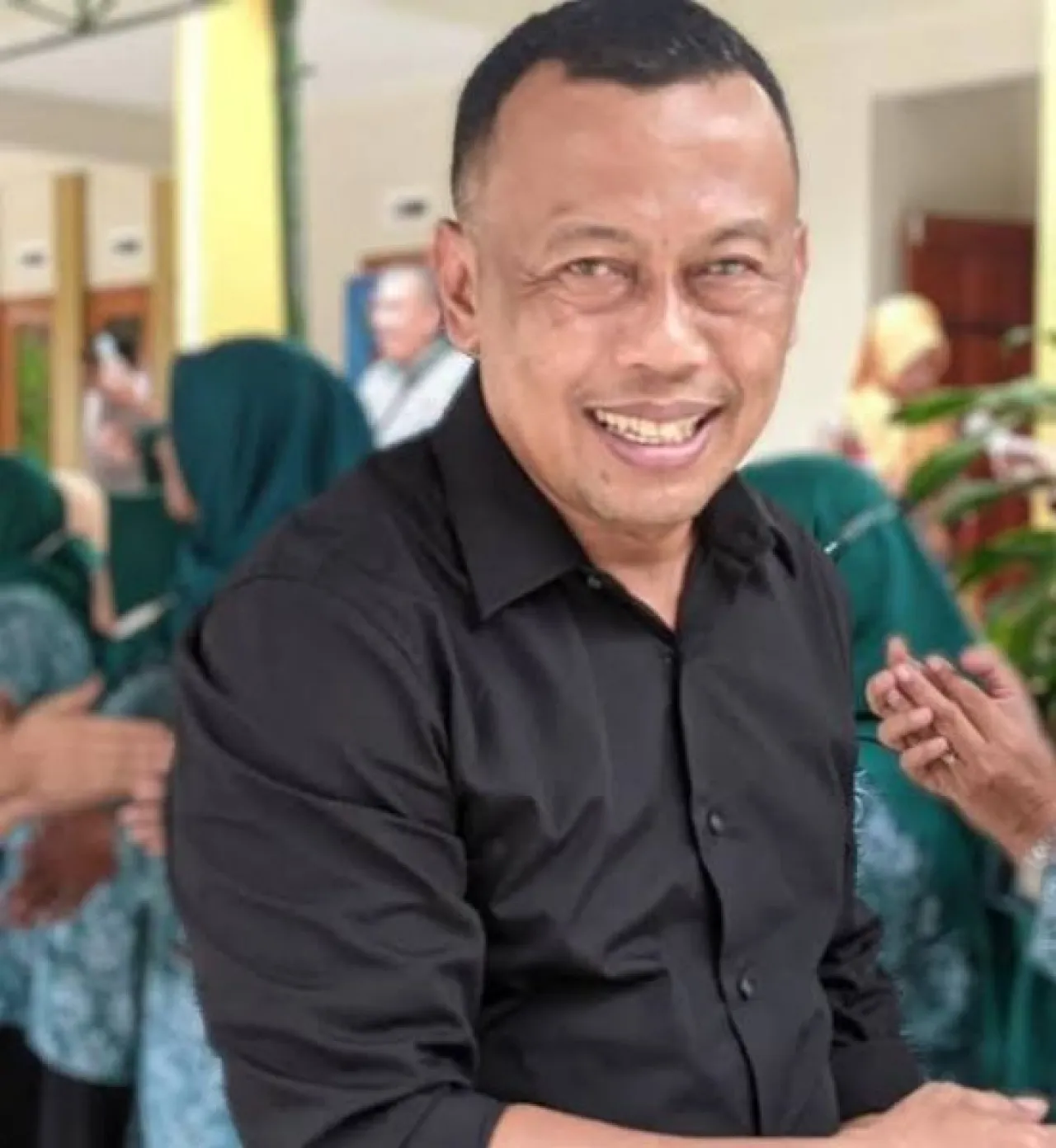 Mirip Nasib Jokowi-Gibran, Bupati Ponorogo juga Diserang Isu Ijazah Palsu