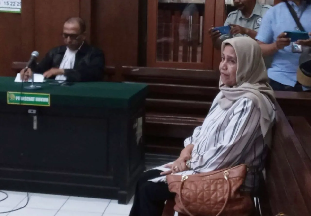 Bongkar Pagar Seng Milik Orang Lain, Zainab Ernawati Dituntut 4 Bulan Penjara