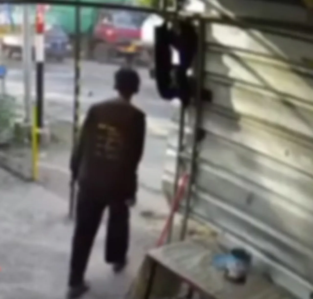Ngebut lalu Tabrak Truk Tangki, Kaki Pengendara Motor Putus lalu Terlempar Puluhan Meter