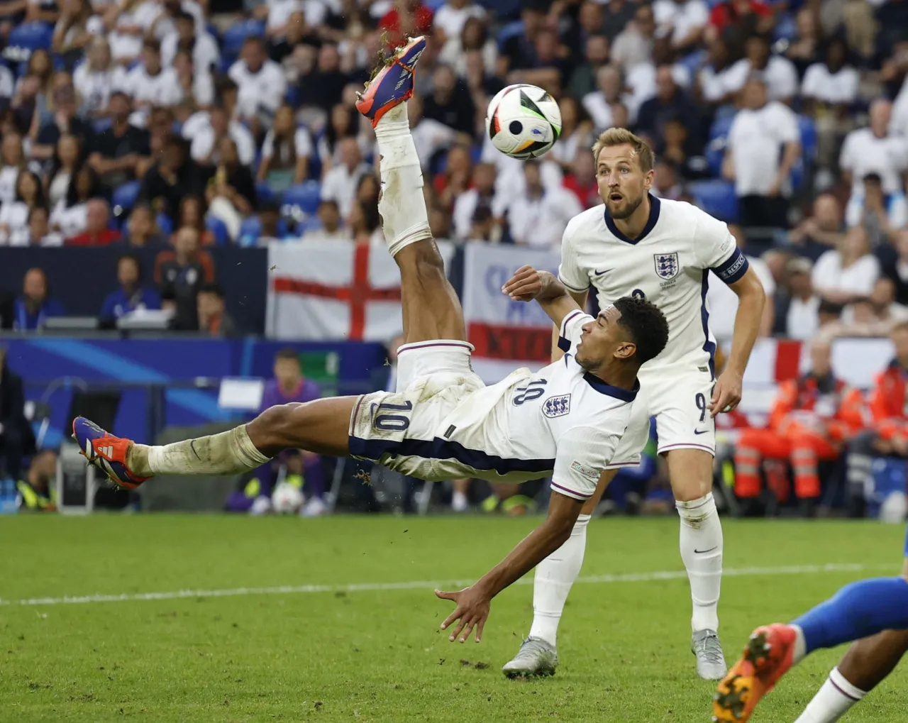 Gol Salto Jude Bellingham Selamatkan Inggris dari Kekalahan