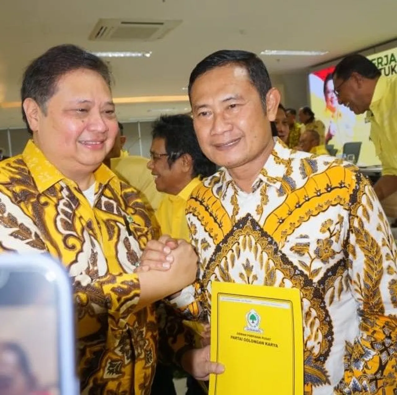 Tak Ada Nama Lain, Golkar Tetap Tugaskan YES sebagai Calon Bupati Lamongan