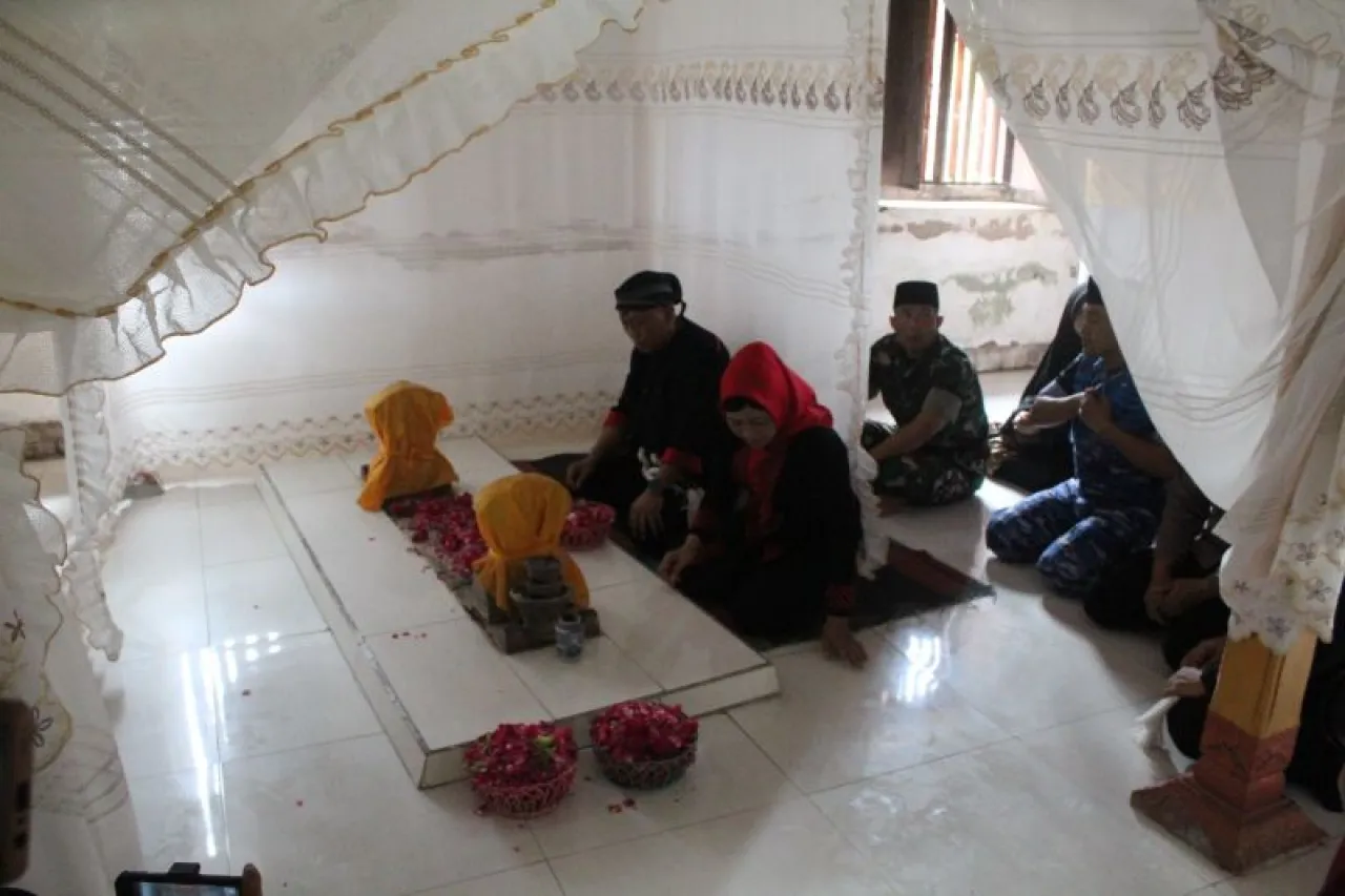 Ziarah Makam KRMA Mertonegoro di Tajug, Bupati Ponorogo Awali Prosesi Grebeg Suro