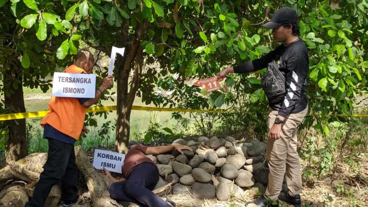 Rekonstruksi Adik Bacok Kakak di Ponorogo, Polisi Temukan Fakta Baru