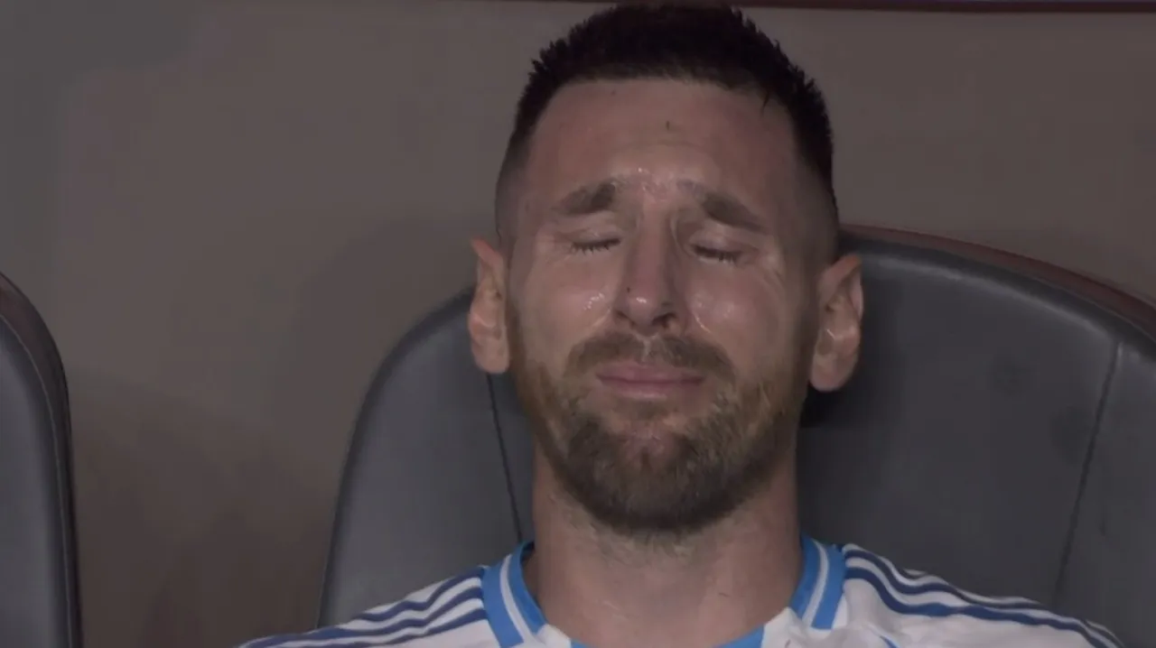 Engkel Bengkak, Messi Menangis tapi Argentina Tetap Juara