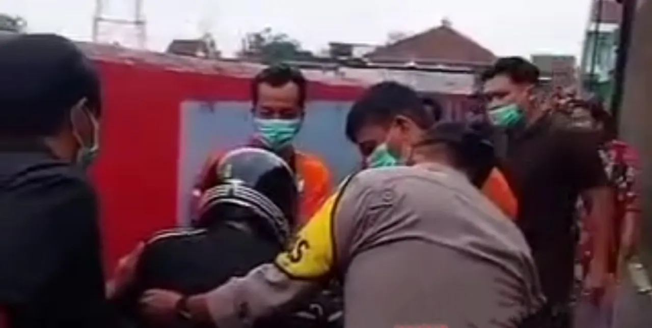 Dikira Meninggal, Pemuda Ini Tiba-Tiba Bangun saat Akan Dimasukkan Kantong Mayat