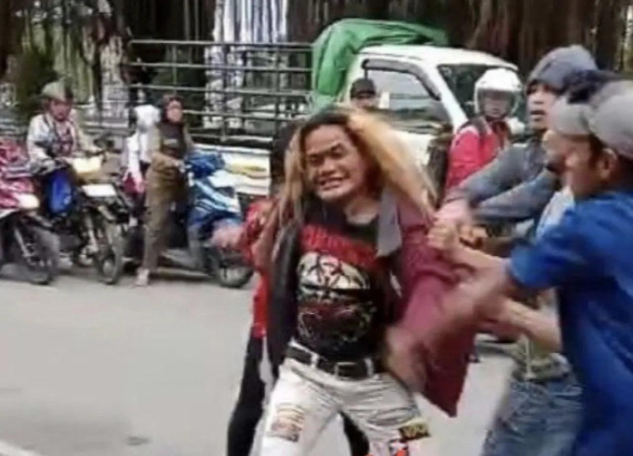 Ditolak Jadi Jukir, Pria Gondrong Mengamuk lalu Dibui