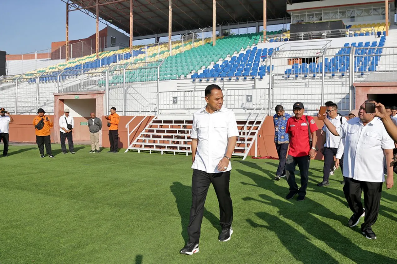 Sidak Stadion Gelora 10 November, Wali Kota Eri Ajak Masyarakat Ramaikan AFF U-19