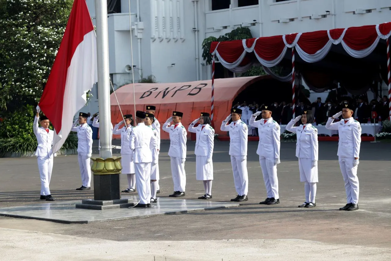 Wali Kota Eri Cahyadi Minta Warga Stop Aktivitas Sejenak saat Lagu Indonesia Raya Dikumandangkan