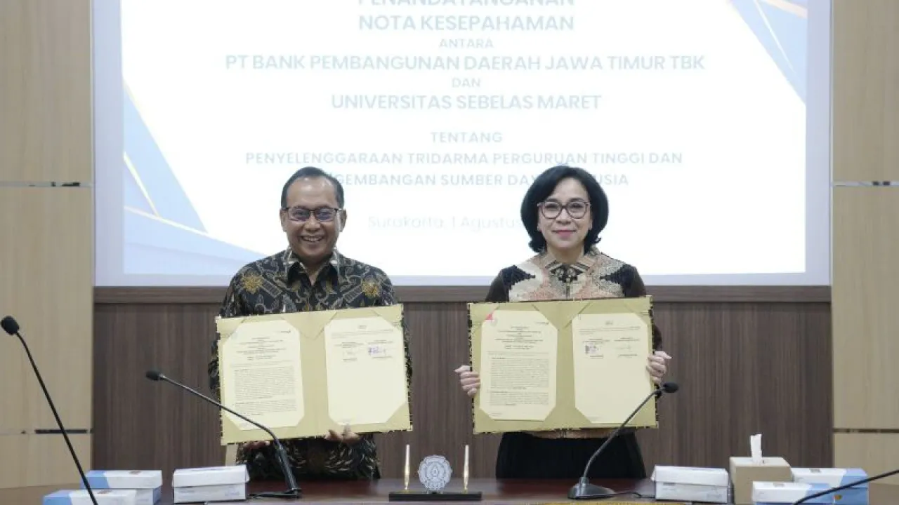 Dukung Pengembangan Dunia Pendidikan, Bank Jatim - UNS Teken MoU