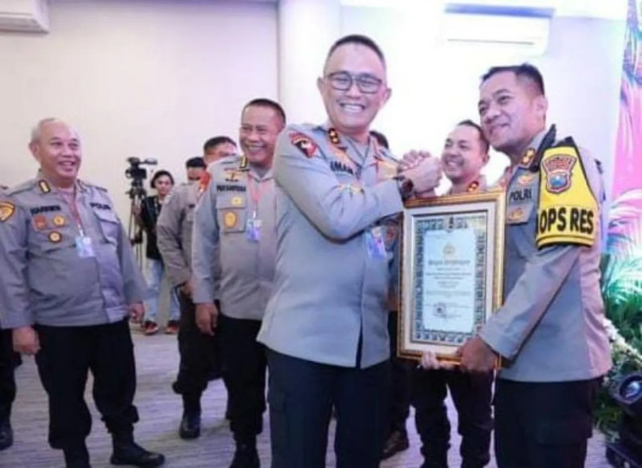 Kapolres Nganjuk Terima Piagam Penghargaan IKPA di Lingkup Polri Tahun 2023 dari Kapolri