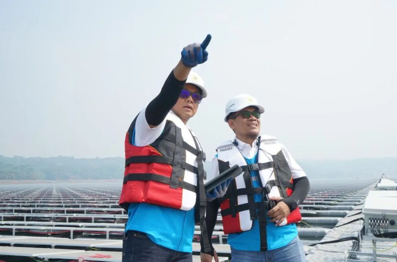 Dirut PLN Raih Penghargaan Tokoh Inspiratif Penggerak Transisi Energi