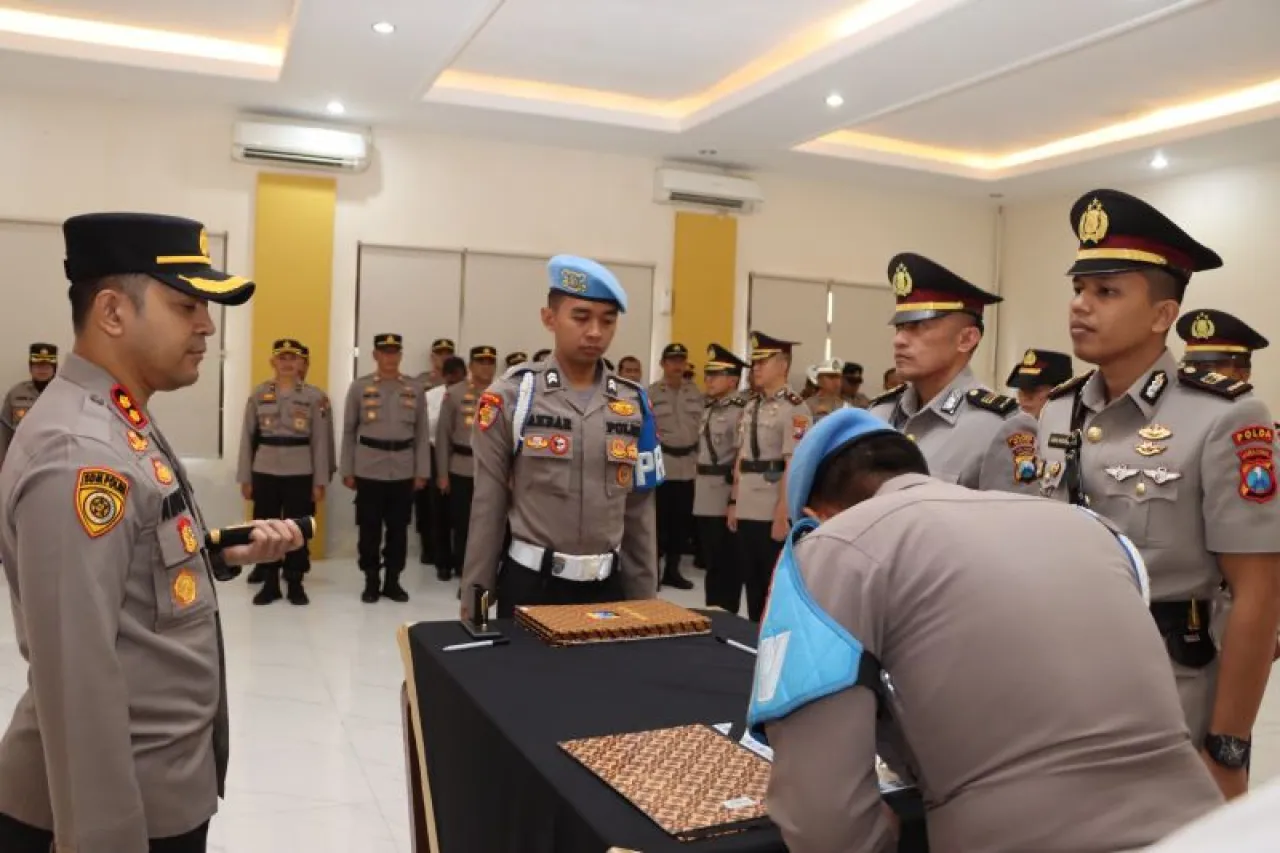 Sejumlah Perwira Polres Batu Mendapatkan Mutasi dan Promosi Jabatan