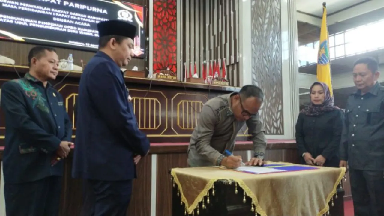 DPRD Kotabaru Gelar Sidang Paripurna Pengunduran Wakil Bupati Kotabaru Periode 2021-2024