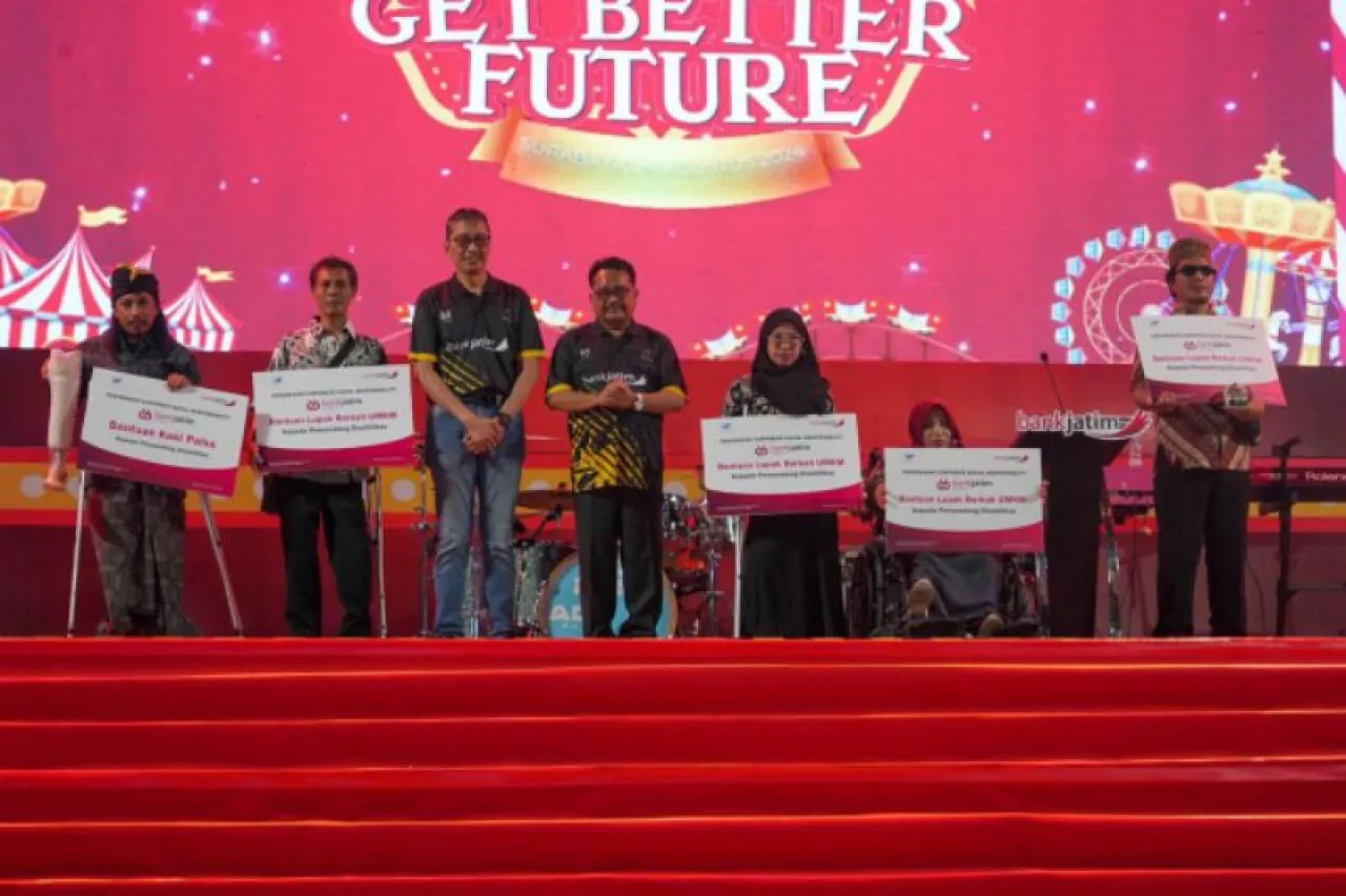 HUT Ke-63, Bank Jatim Pecahkan Rekor MURI dan Salurkan CSR ke Penyandang Disabilitas