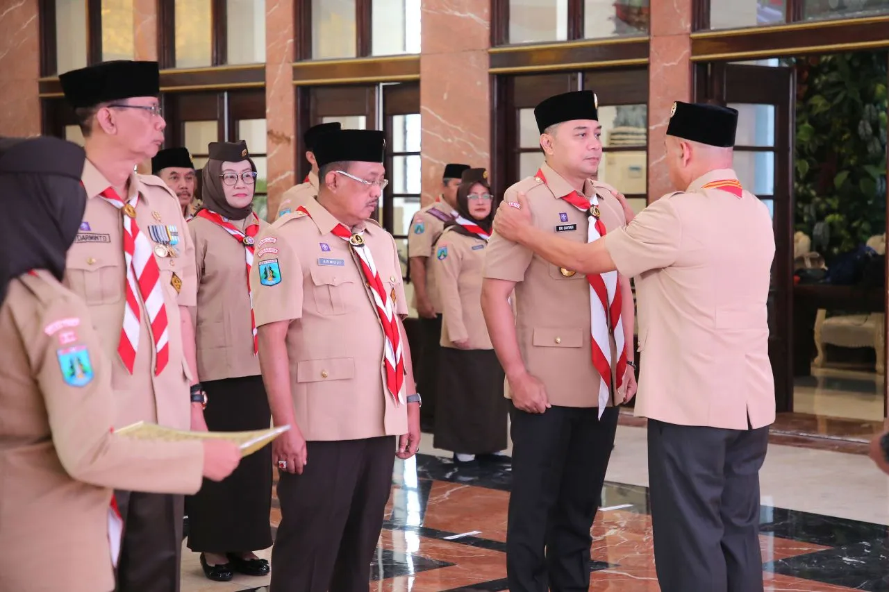 Wali Kota Eri Resmi Dilantik sebagai Ketua Majelis Pembimbing Cabang Pramuka Kota Surabaya