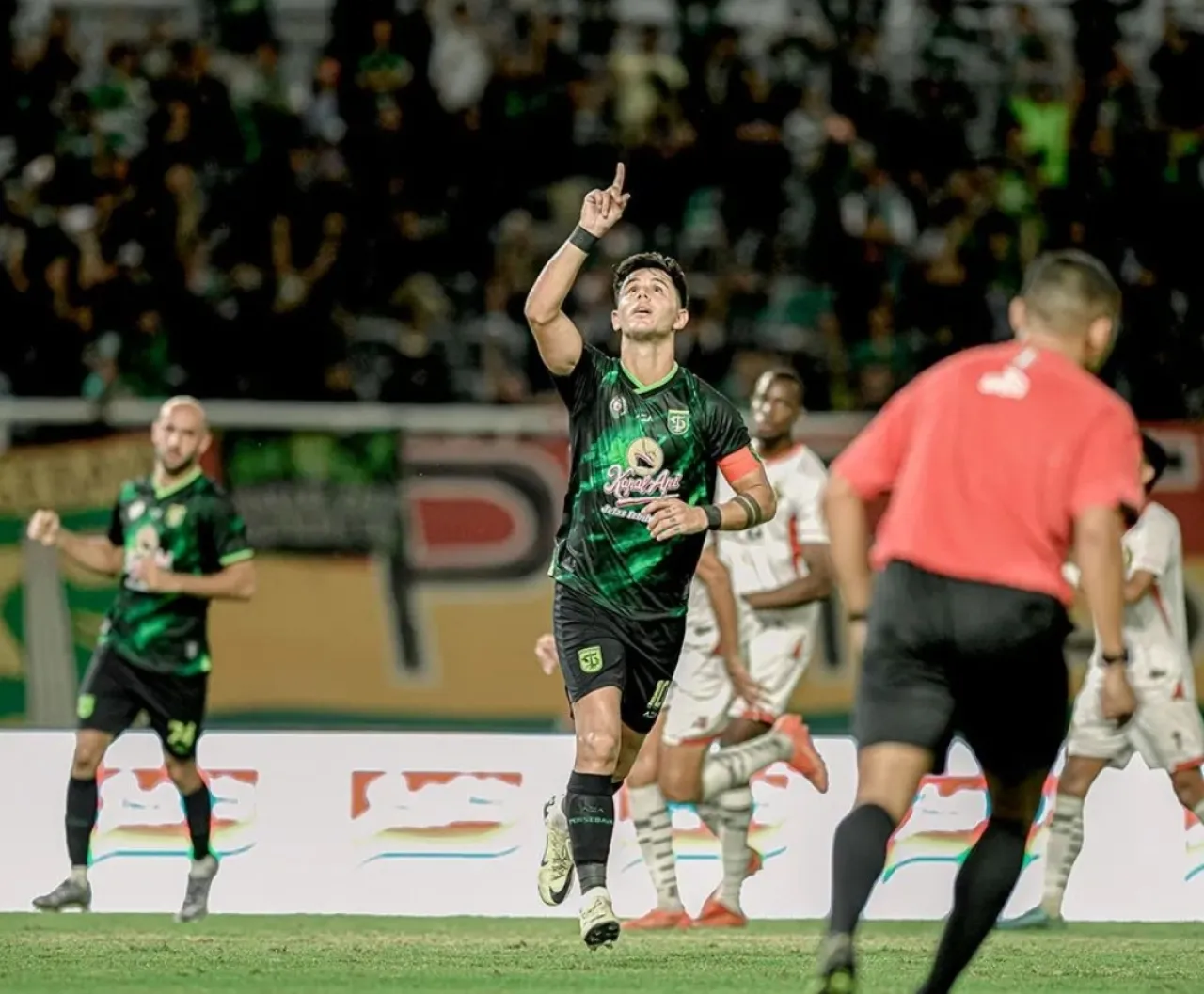Persebaya Surabaya Bantai Persik Kediri 2-0