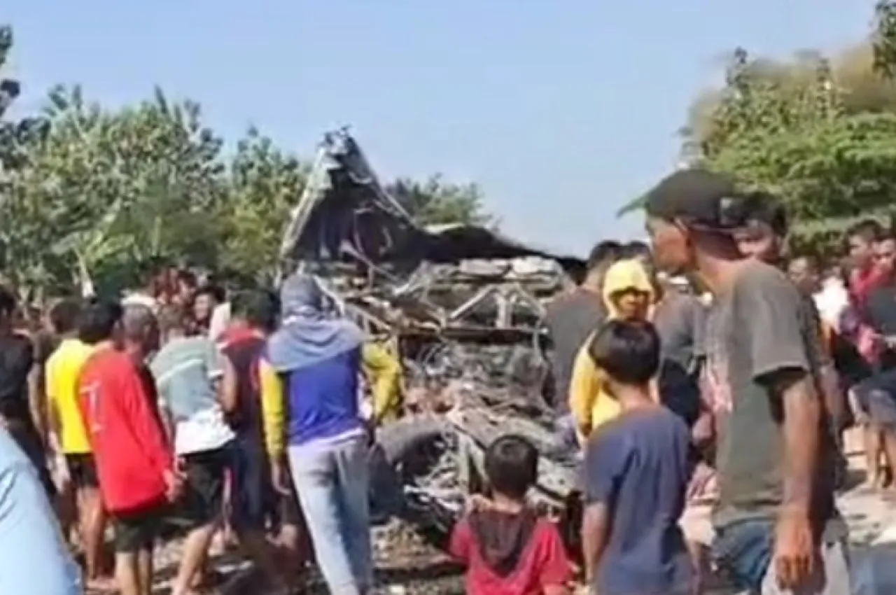 Argo Bromo Tabrak Innova, 2 Orang Tewas