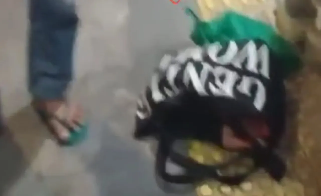 Bayi Usia 2 Minggu Ditemukan Dalam Tas Jinjing di Belakang Kios Bensin Eceran
