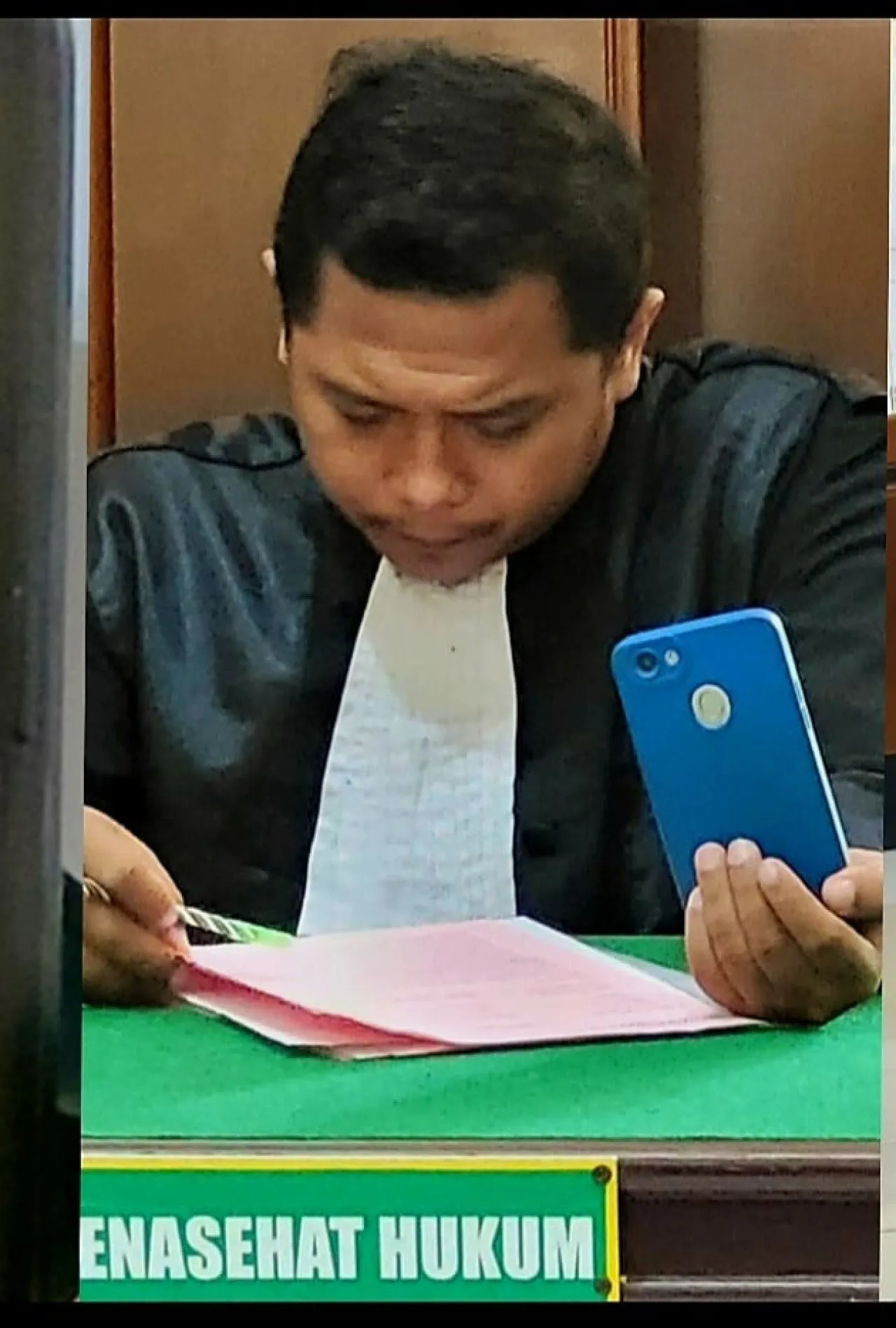 Fardiansyah, SH, dari LBH Lacak selalu penasihat hukum kedua terdakwa saat menjalani sidang di PN Surabaya, Selasa (24/9/2024).