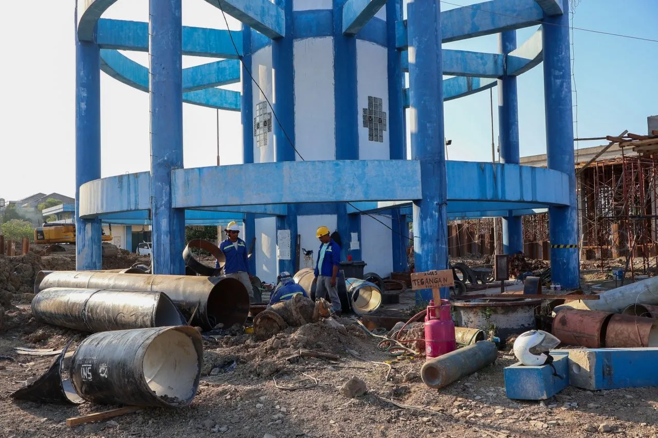 Tinjau Proyek Rumah Pompa PDAM, Wali Kota Eri Pastikan Seluruh Wilayah Teraliri Air
