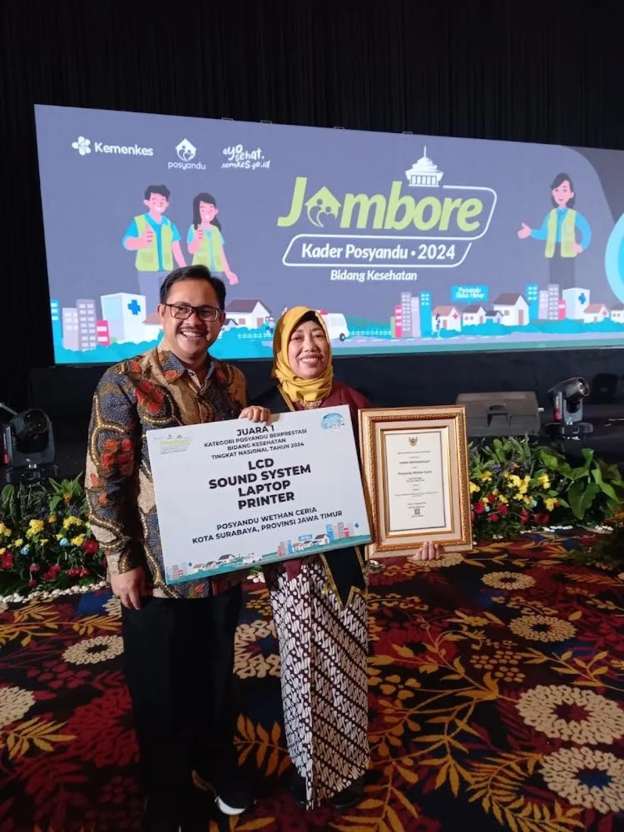 Posyandu Wethan Ceria Surabaya meraih Juara 1, kategori Posyandu Berprestasi Tingkat Nasional 2024. Penghargaan diserahkan secara langsung oleh Menteri Kesehatan (Menkes) Republik Indonesia (RI) Budi Gunadi Sadikin, dalam Jambore Kader Tingkat Nasional 20